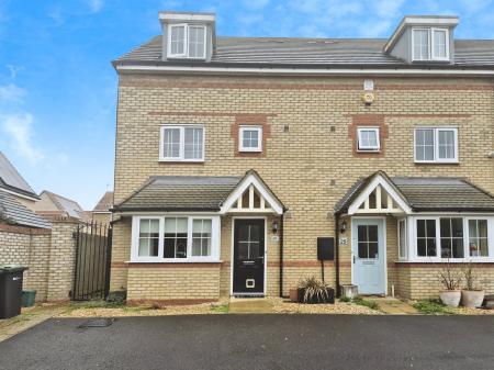 4 bedroom Terraced House to let in Willmott Road, Rushden, NN10