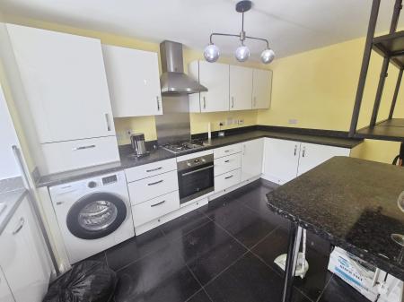 4 bedroom Terraced House to let in Willmott Road, Rushden, NN10