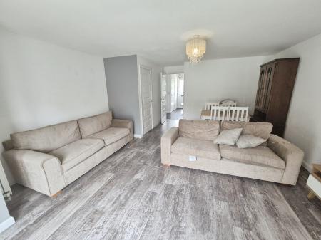 4 bedroom Terraced House to let in Willmott Road, Rushden, NN10