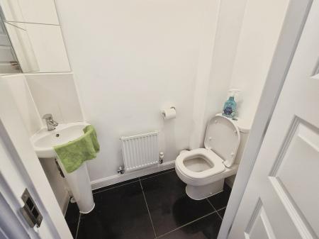 4 bedroom Terraced House to let in Willmott Road, Rushden, NN10