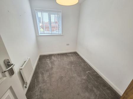 4 bedroom Terraced House to let in Willmott Road, Rushden, NN10