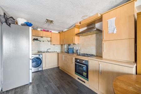 2 bedroom Flat to let in Johnson Court, Southbridge, Northampton, NN4