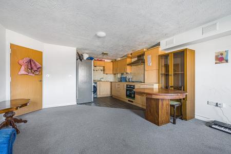 2 bedroom Flat to let in Johnson Court, Southbridge, Northampton, NN4