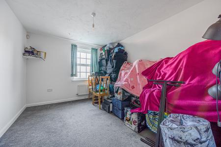 2 bedroom Flat to let in Johnson Court, Southbridge, Northampton, NN4