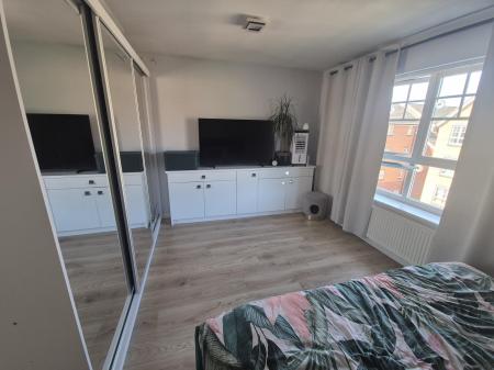 2 bedroom Flat to let in Beckets view, Northampton, NN1