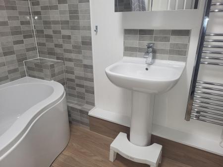 3 bedroom Terraced House to let in Overstone Park, Northampton, NN6