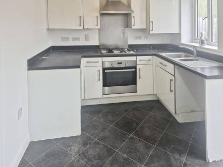 2 bedroom Semi-detached house to let in Balmoral Close, Northampton, NN5