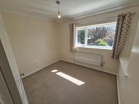 2 bedroom Terraced House to let in Grovebury Dell, Kingsthorpe, NN2
