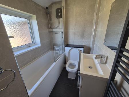 2 bedroom Terraced House to let in Grovebury Dell, Kingsthorpe, NN2