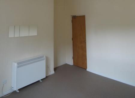 2 bedroom Flat to let in Abington Square, Northampton, NN1