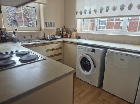 1 bedroom Flat to let in Harcourt Square, Earls Barton, NN6