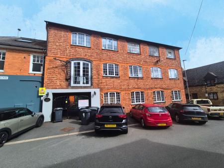 1 bedroom Flat to let in Harcourt Square, Earls Barton, NN6