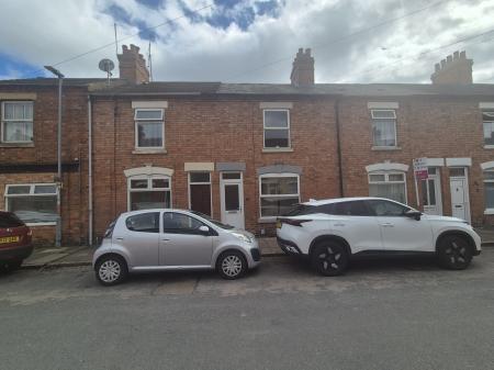 2 bedroom Terraced House to let in Sharman Road, St. James, Northampton, NN5