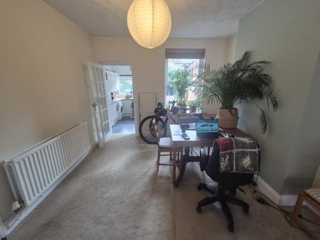 2 bedroom Terraced House to let in Sharman Road, St. James, Northampton, NN5