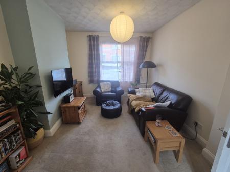 2 bedroom Terraced House to let in Sharman Road, St. James, Northampton, NN5