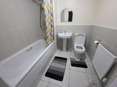 3 bedroom Semi-detached house to let in Mars Drive, Wellingborough, NN8