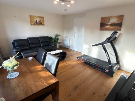 3 bedroom Semi-detached house to let in Mars Drive, Wellingborough, NN8