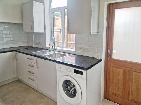2 bedroom Terraced House to let in Southampton Road, Northampton, NN4