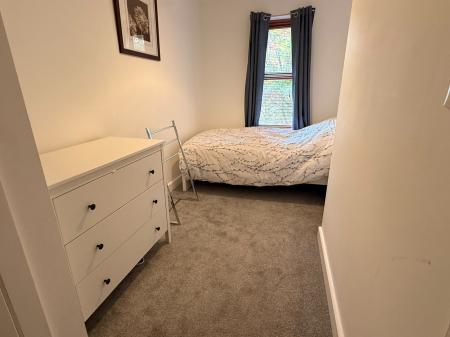 2 bedroom Flat to let in The Approach, St. James, Northampton, NN5