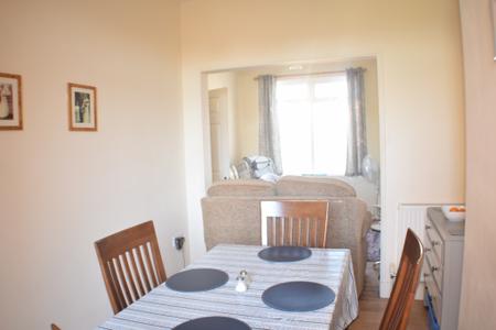 3 bedroom Terraced House to let in Junction Road, Kingsley, Northampton, NN2