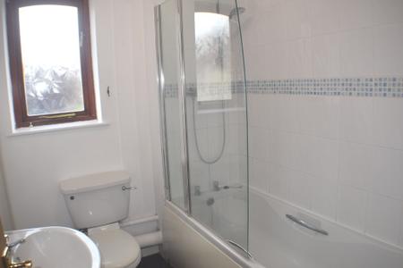 2 bedroom Terraced House to let in Woodpecker Way, East Hunsbury, Northampton, NN4
