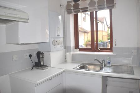 2 bedroom Terraced House to let in Woodpecker Way, East Hunsbury, Northampton, NN4