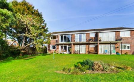 2 bedroom Flat for sale in Cromer Road, Mundesley, NR11