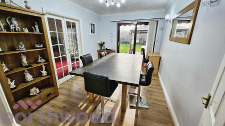 5 bedroom Detached house for sale in Broadland Drive, Thorpe End, NR13