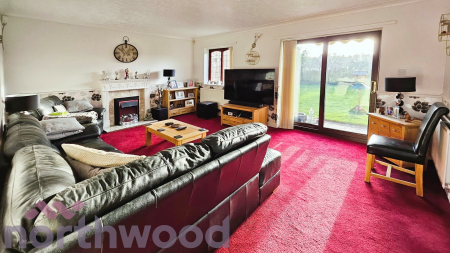 5 bedroom Detached house for sale in Broadland Drive, Thorpe End, NR13