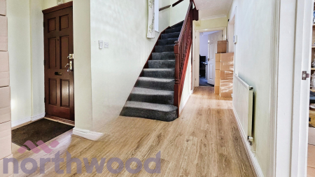 5 bedroom Detached house for sale in Broadland Drive, Thorpe End, NR13