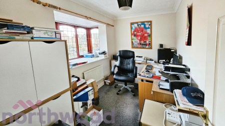 5 bedroom Detached house for sale in Broadland Drive, Thorpe End, NR13