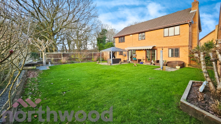 5 bedroom Detached house for sale in Broadland Drive, Thorpe End, NR13
