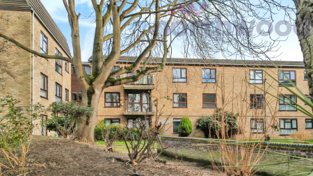 3 bedroom Flat for sale in Mousehold Street, Norwich, NR3