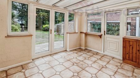 4 bedroom Semi-detached bungalow for sale in Woodland Drive, Norwich, NR6