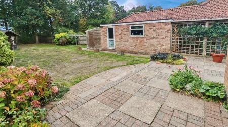 4 bedroom Semi-detached bungalow for sale in Woodland Drive, Norwich, NR6