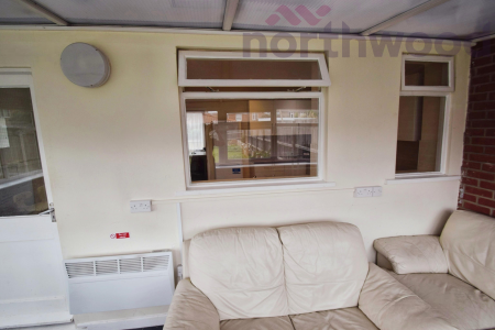 4 bedroom Semi-detached house to let in Beverley Road STUDENT, Norwich, NR5