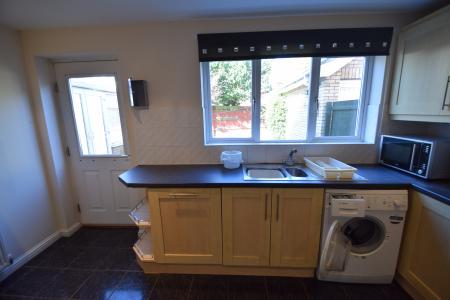 6 bedroom Detached house to let in Tizzick Close STUDENT, Three Score, Norwich, NR5
