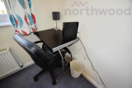 6 bedroom Detached house to let in Tizzick Close STUDENT, Three Score, Norwich, NR5