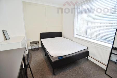 4 bedroom Semi-detached house to let in Beverley Road STUDENT, Norwich, NR5