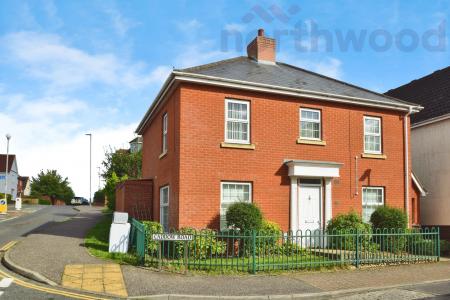 4 bedroom Detached house to let in Caddow Road, Norwich, NR5