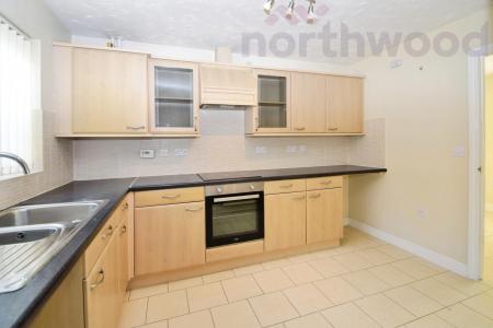 4 bedroom Detached house to let in Caddow Road, Norwich, NR5
