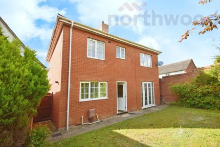 4 bedroom Detached house to let in Caddow Road, Norwich, NR5