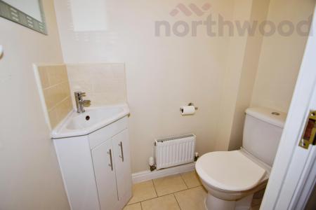 4 bedroom Detached house to let in Caddow Road, Norwich, NR5