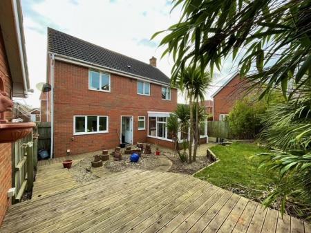 6 bedroom Detached house to let in Speedwell Way, Three Score, Norwich, NR5