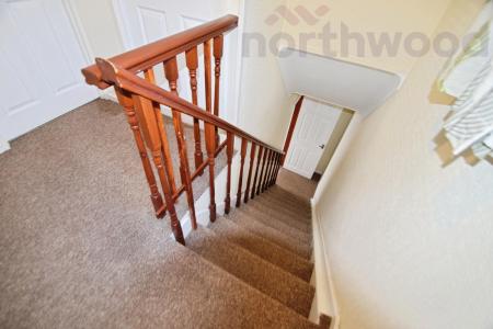 3 bedroom Semi-detached house to let in St Mildreds Road