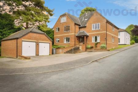 2 bedroom Flat to let in The Waterside, Lower Hellesdon, Norwich, NR6