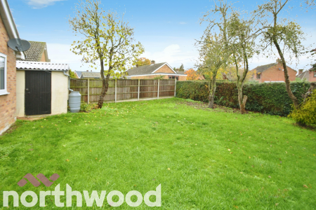 2 bedroom Bungalow to let in Manor Park Gardens, Long Stratton, NR15