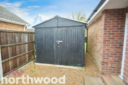 2 bedroom Bungalow to let in Manor Park Gardens, Long Stratton, NR15