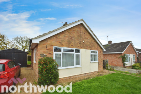 2 bedroom Bungalow to let in Manor Park Gardens, Long Stratton, NR15