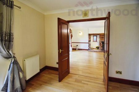 4 bedroom Detached house to let in Hackford Road, Wicklewood, NR18